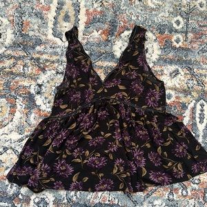 American Eagle flowy flowery tank